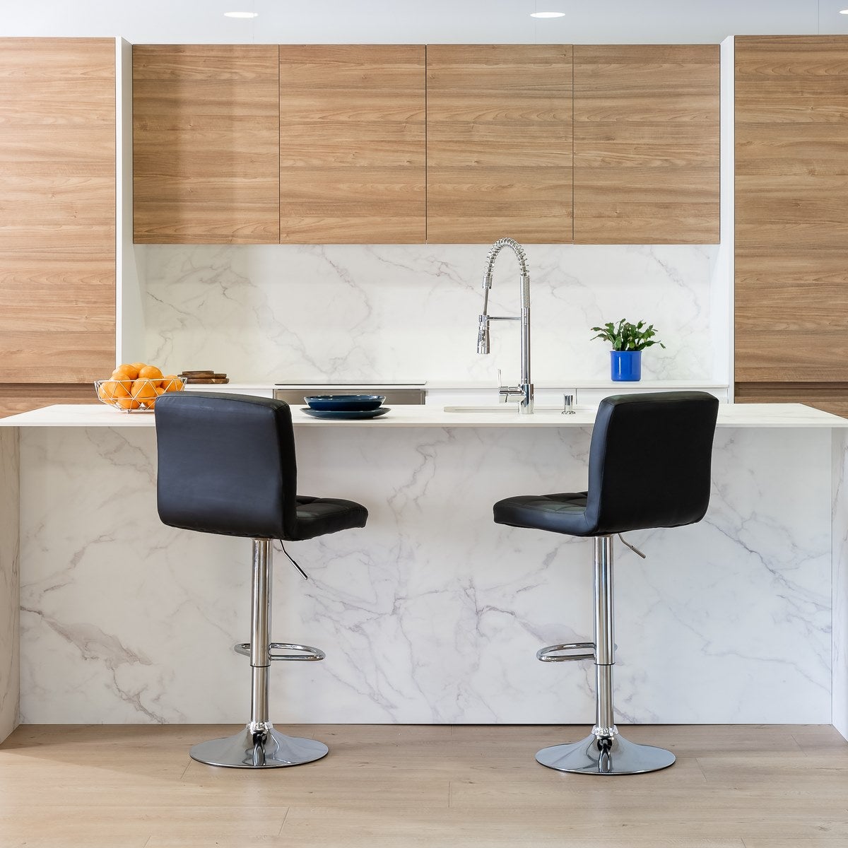 2 taburetes giratorios negros