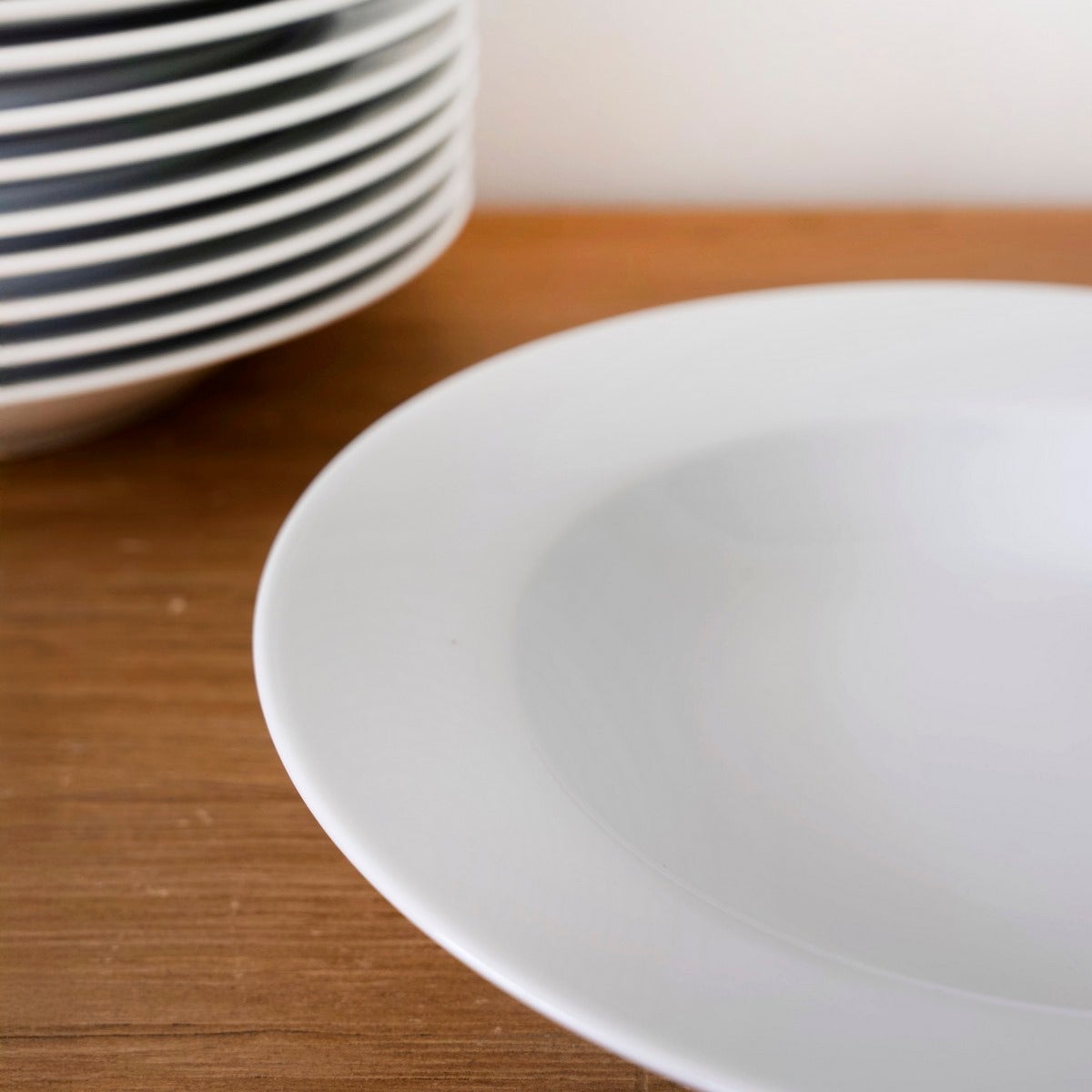 Set de 12 platos hondos blancos de porcelana de Ø 21 cm