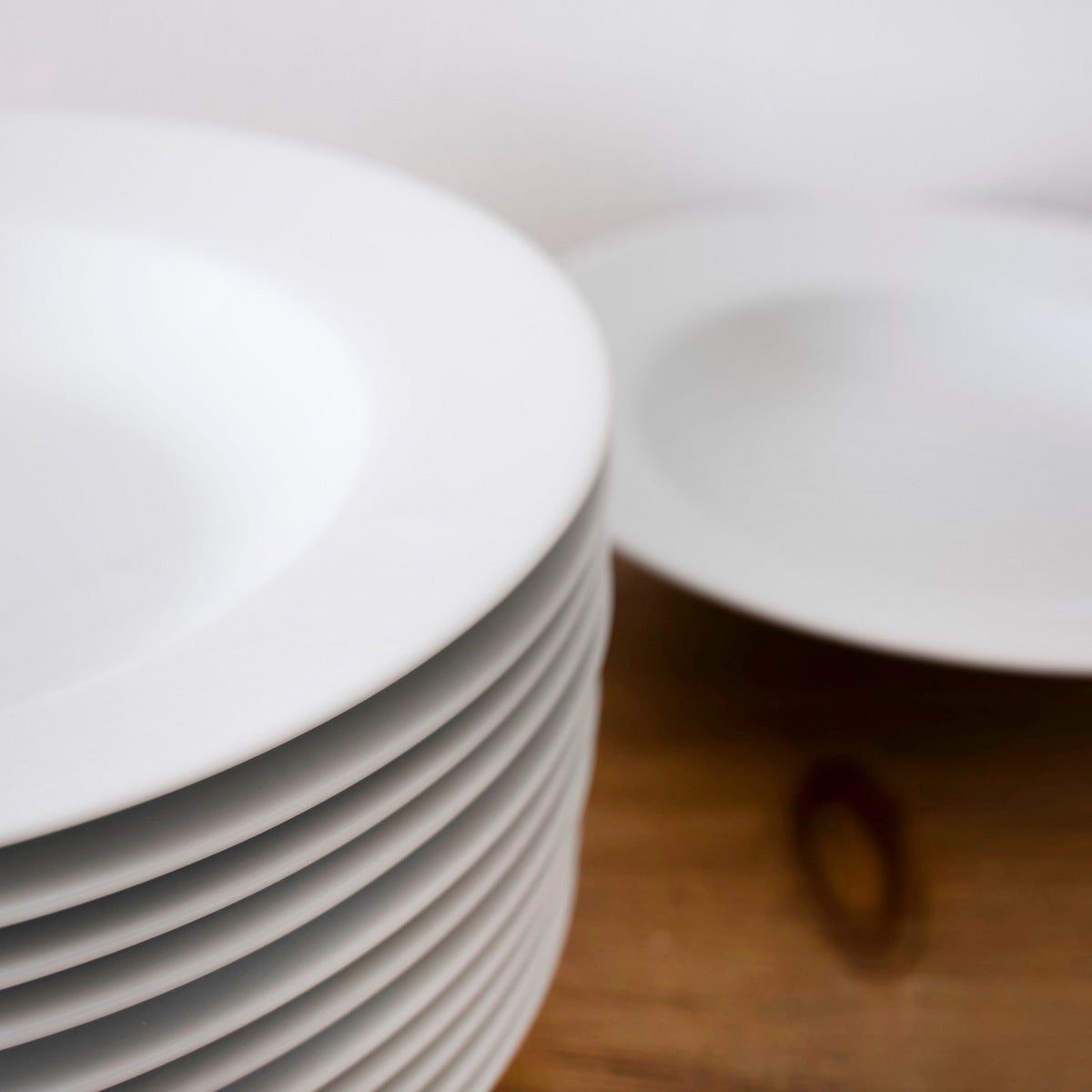 Set de 12 platos hondos blancos de porcelana de Ø 21 cm