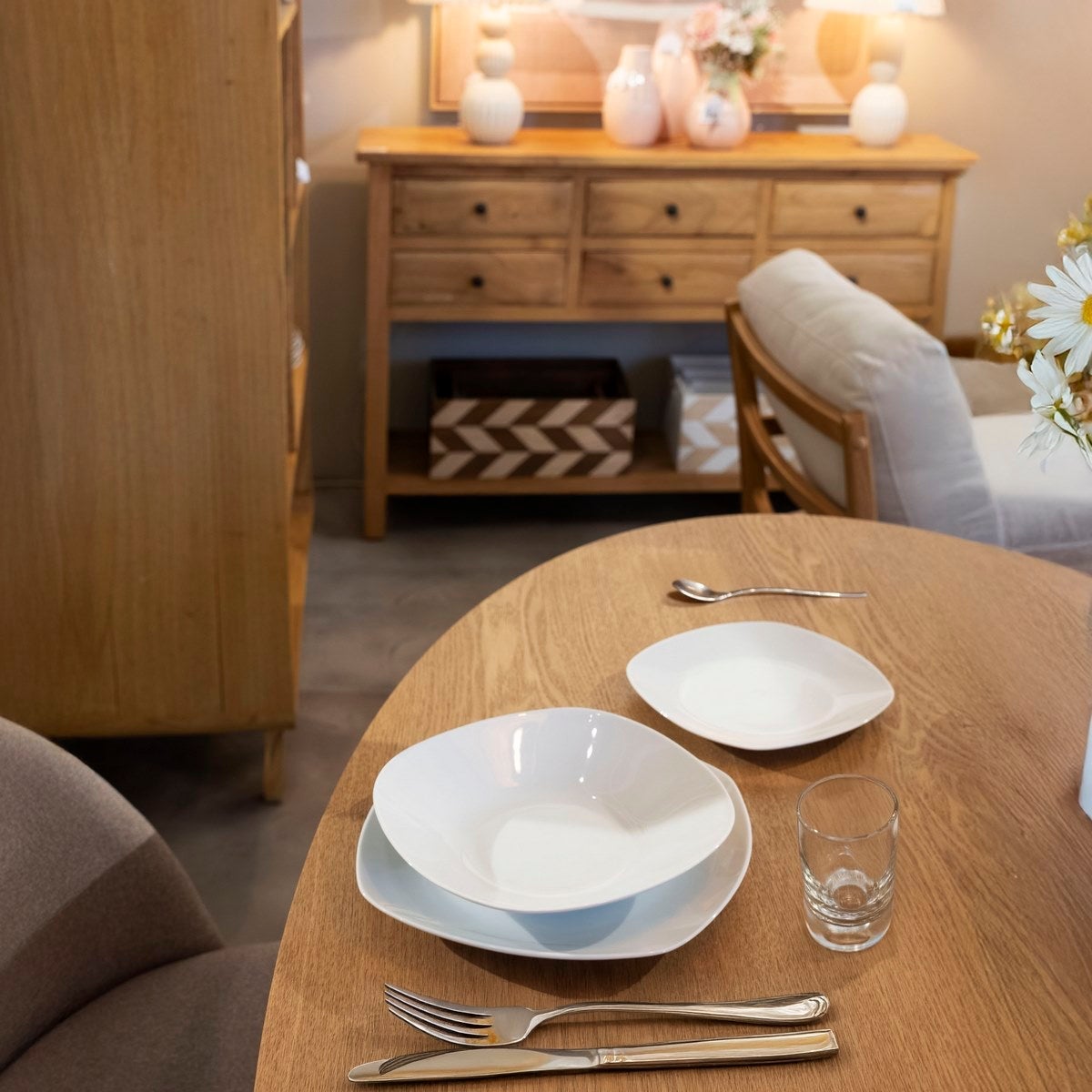 Set de 12 platos llanos cuadrados blancos de porcelana de Ø 27 cm