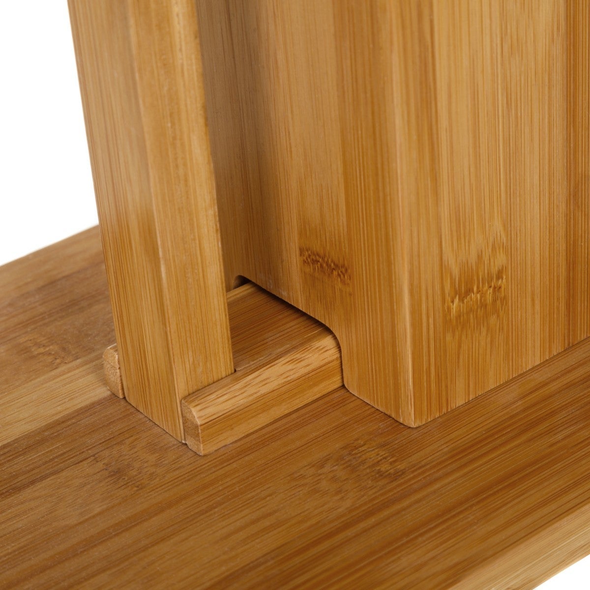 Portarrollos y escobillero de bambú