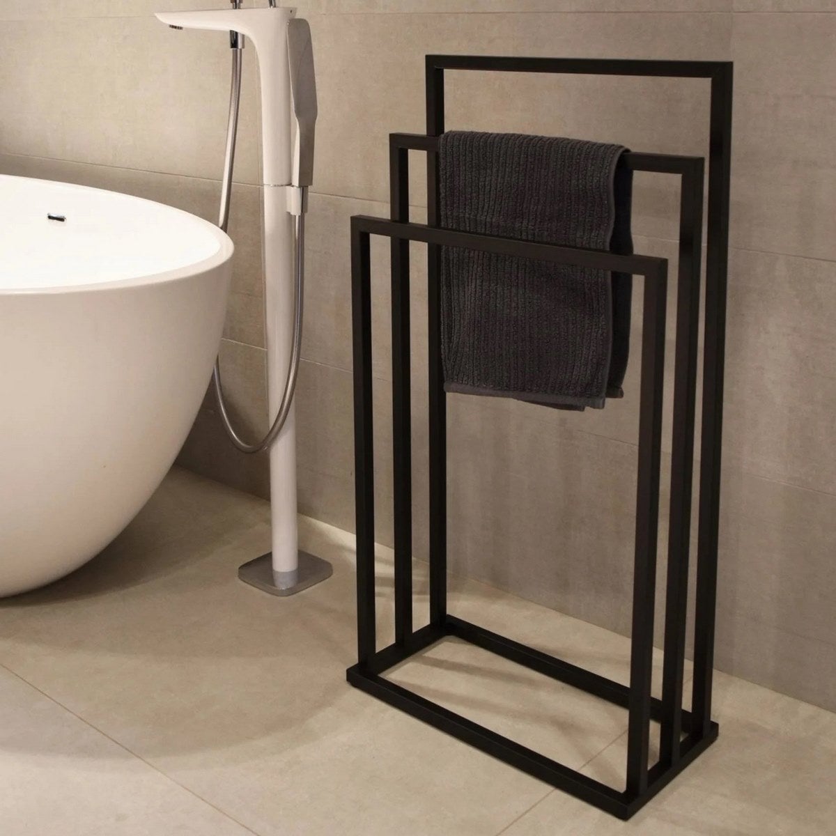 Toallero pie múltiple negro