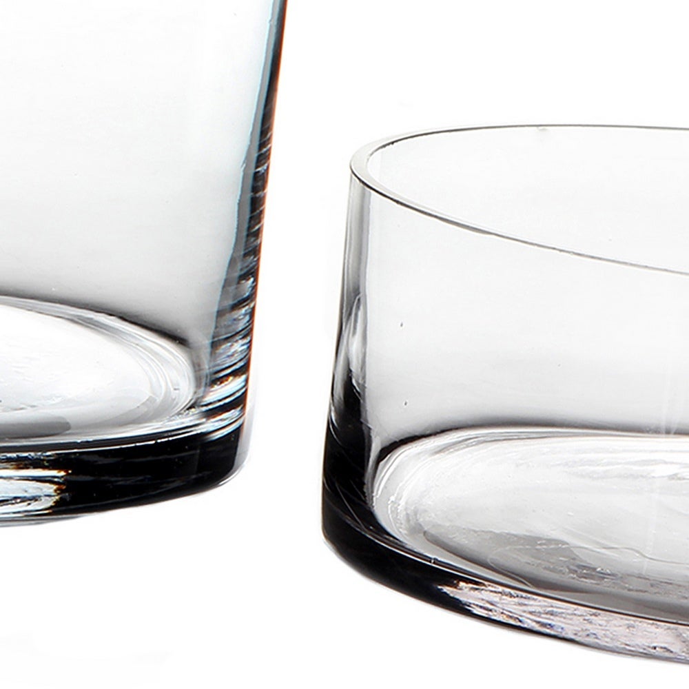 Jarrón cilíndrico de vidrio transparente