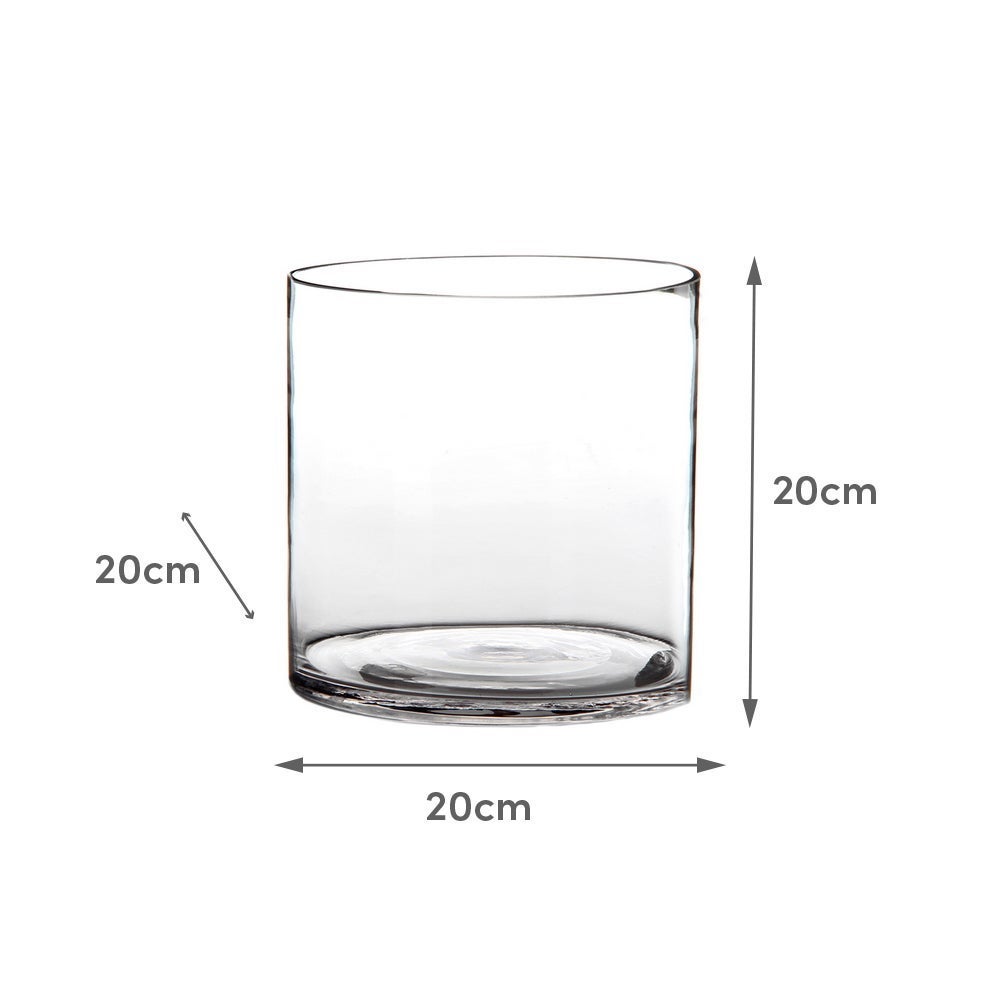 Jarrón cilíndrico transparente.