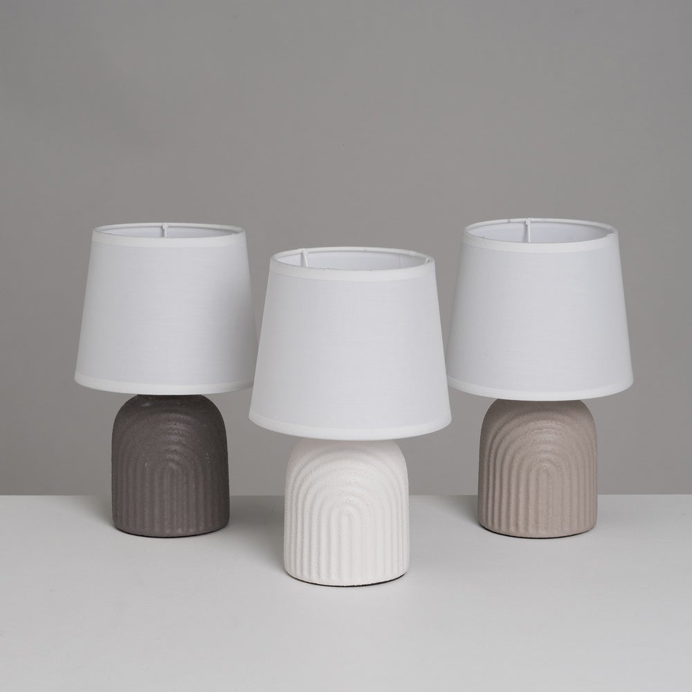 Lámpara mesita de noche arcos de cerámica blanca con pantalla