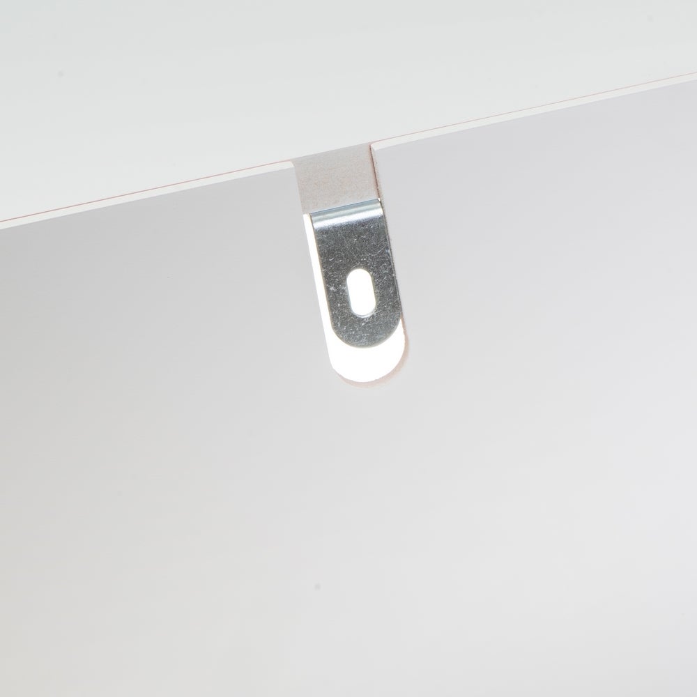 Estantería de madera blanco y rojo