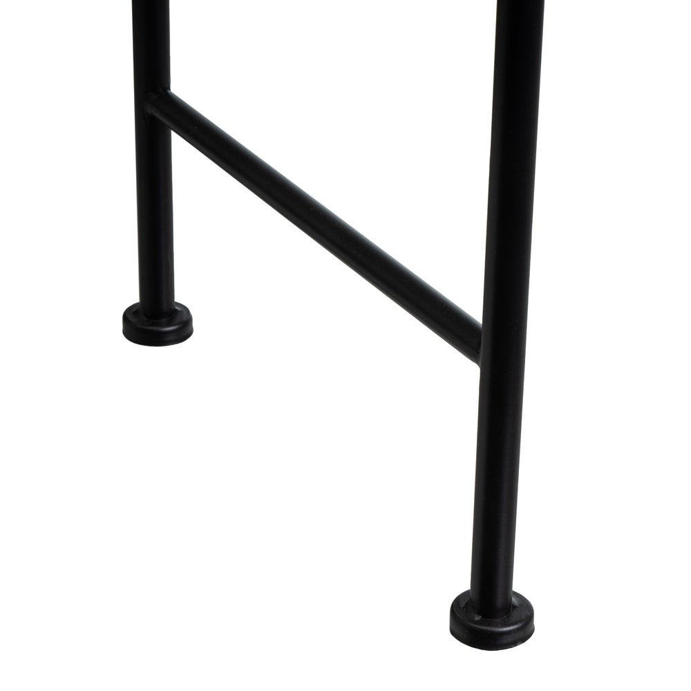 Banqueta de metal negro con asiento de lino