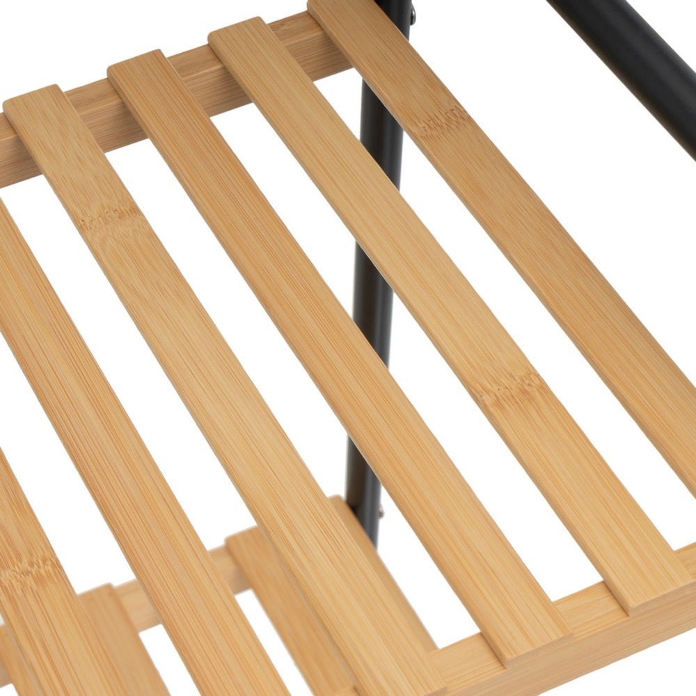 Estantería de bambú y estructura de metal negro con 3 baldas