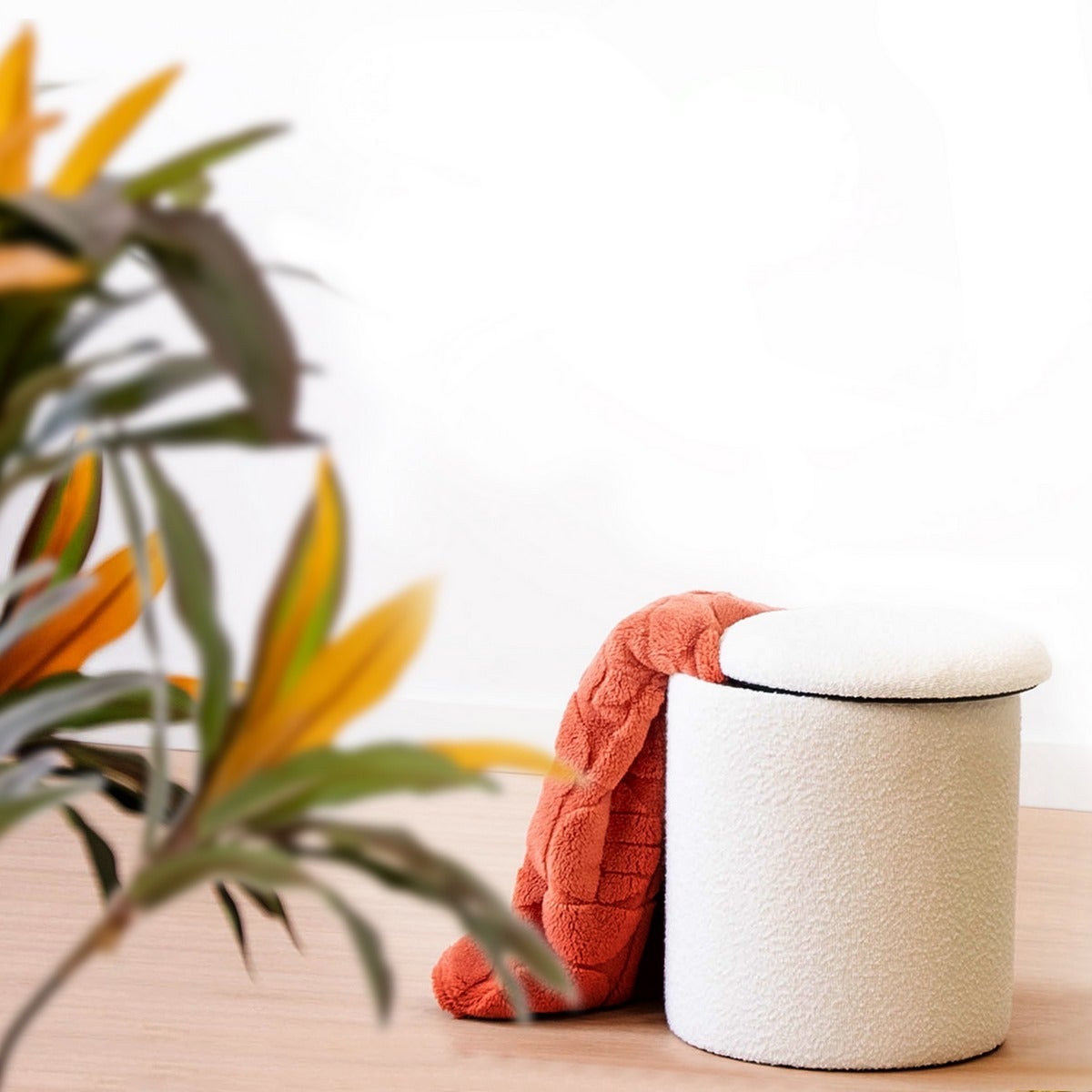 Set de 2 puffs blancos con almacenaje