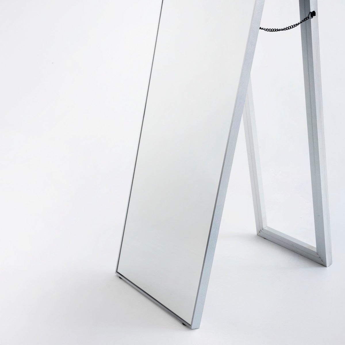 Espejo de pie plateado de 151 cm