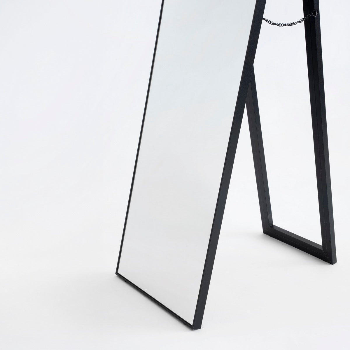 Espejo de pie negro de 151 cm