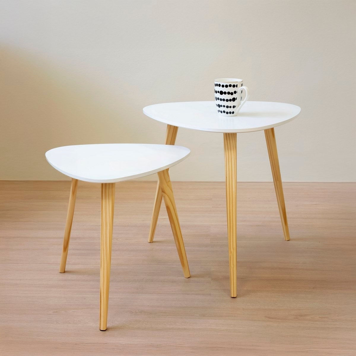 Set de 2 mesas auxiliares nido blancas