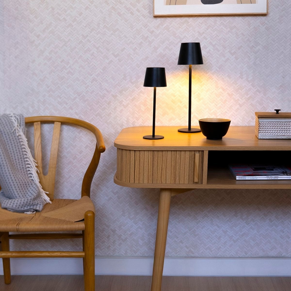 Lámpara LED de metal negro de 37 cm