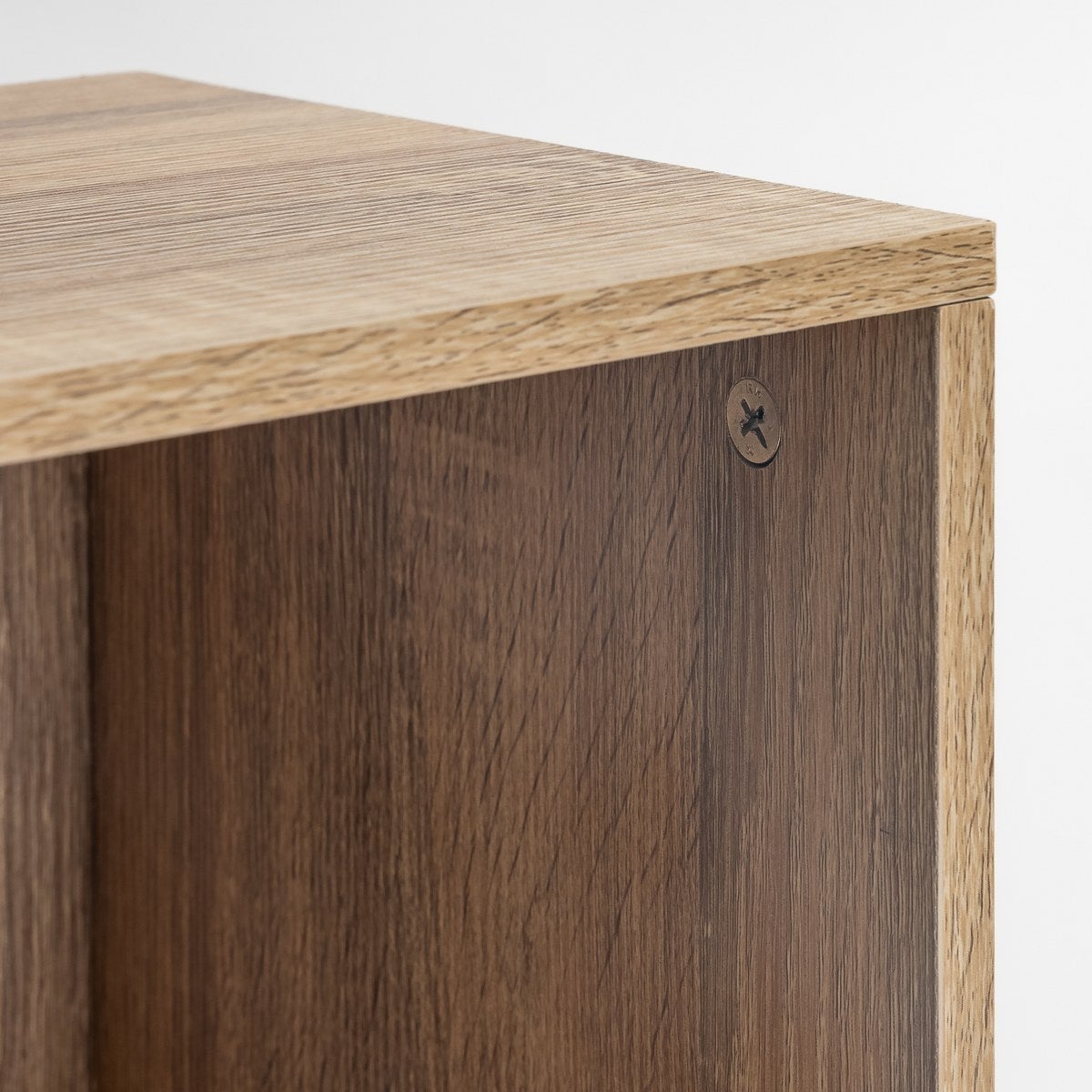 Mesita de noche cubo 1 puerta de MDF color natural de 60x30x29 cm