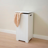 Cesto para la ropa sucia de madera blanco