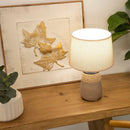 Lámpara de mesa de cerámica marrón