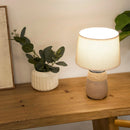 Lámpara de mesa de cerámica marrón