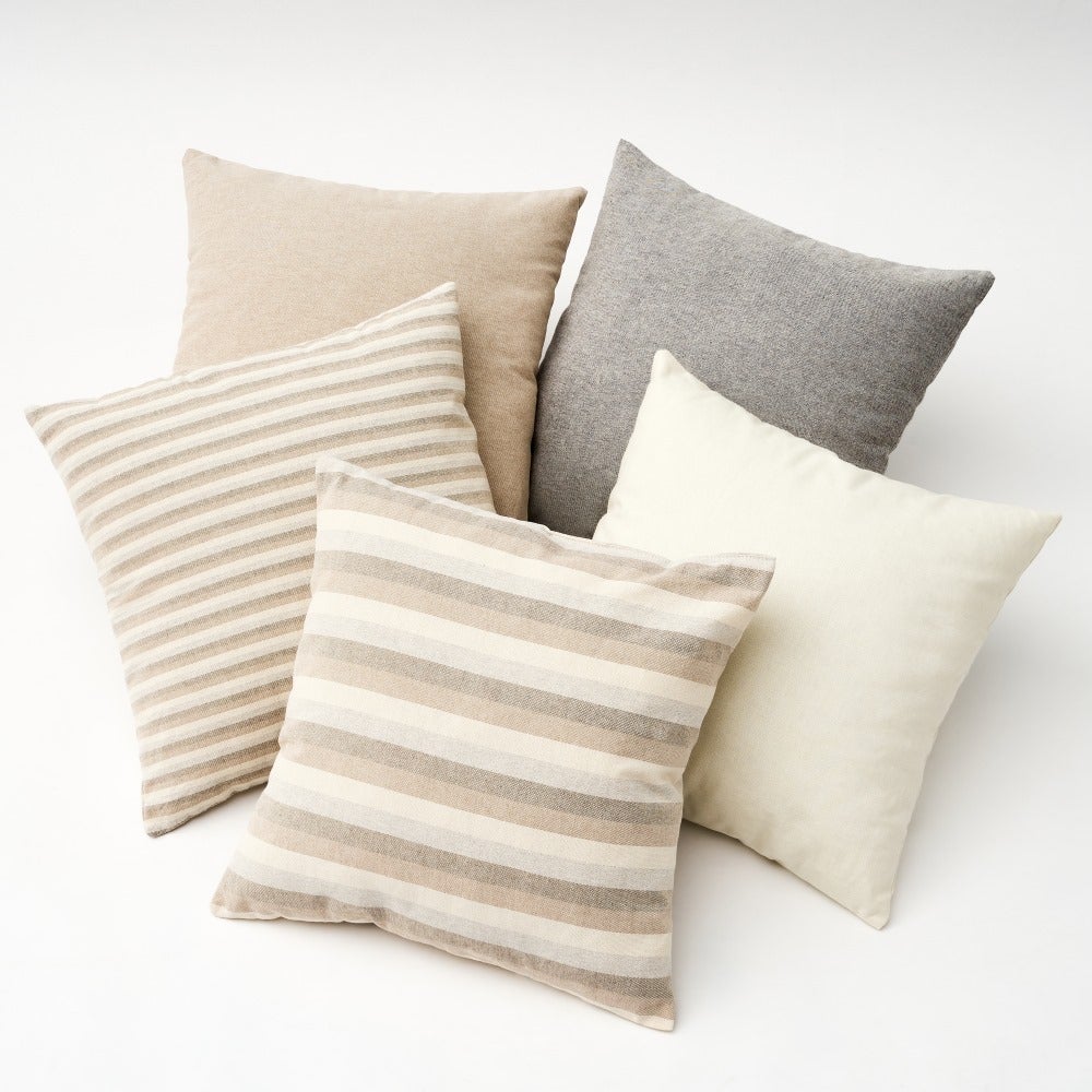Set de 5 cojines de rayas beige de algodón natural de 45x45 cm -