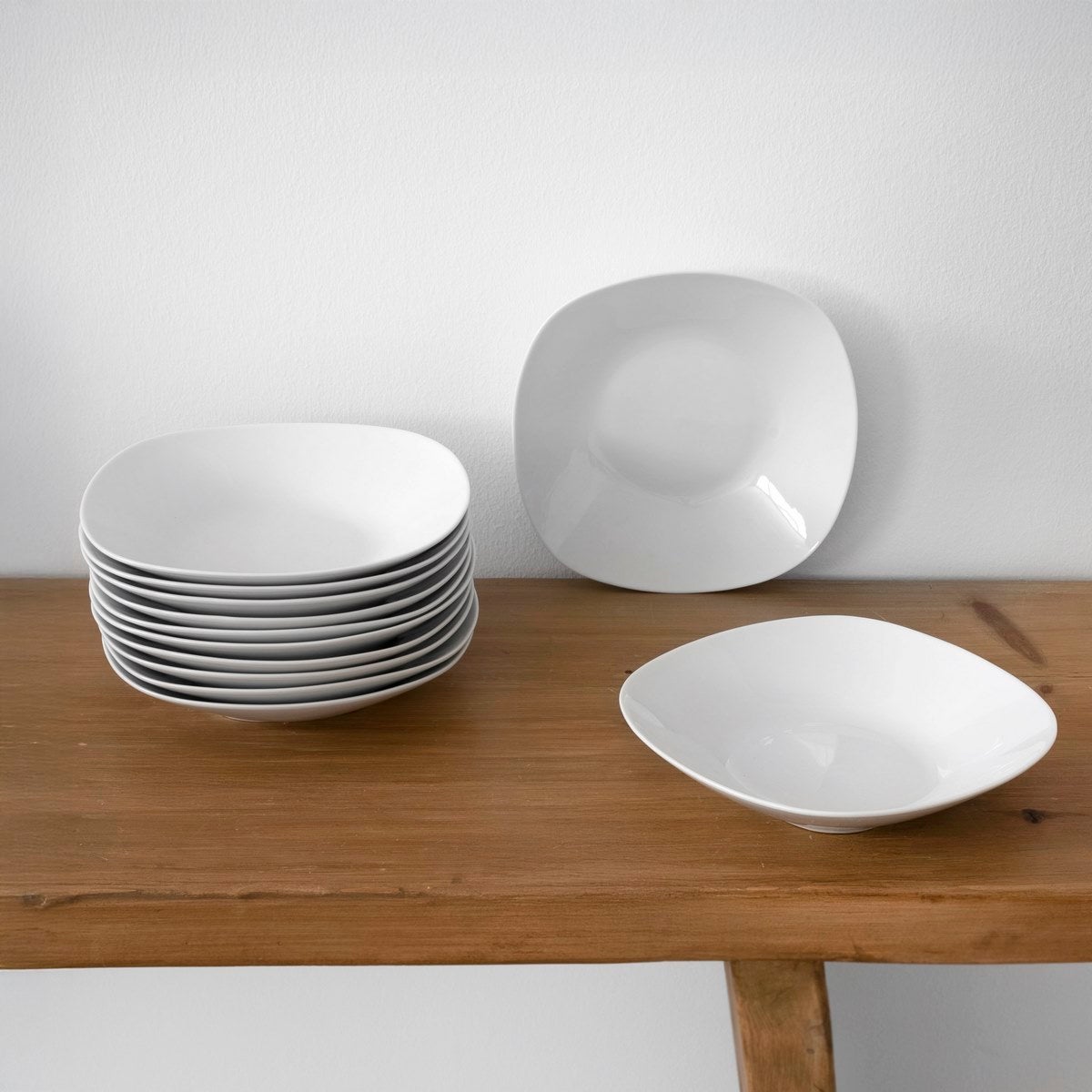 Set de 12 platos hondos cuadrados blancos de porcelana de Ø 23 cm