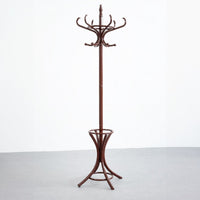 Perchero de pie marrón