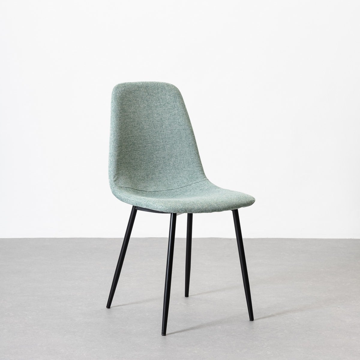 Silla de comedor Lina tapizada en lino color azul