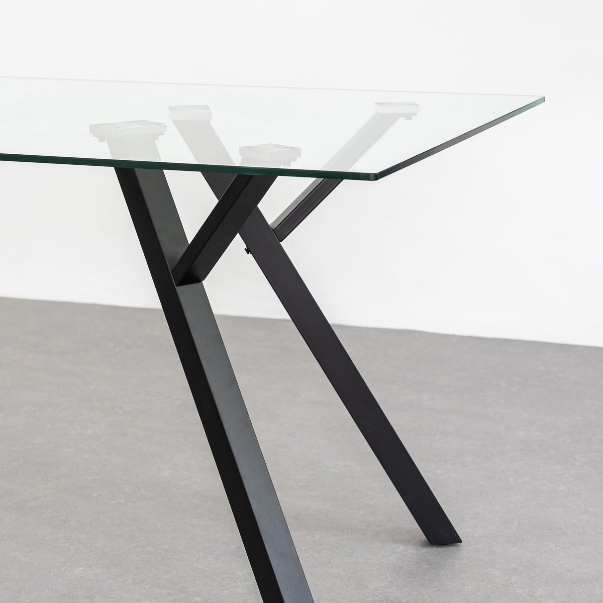 Mesa de comedor Elsa negra de 160cm