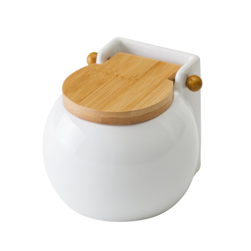Salero de cerámica blanco de 700 ml con tapa de bambú 13x12x11 cm