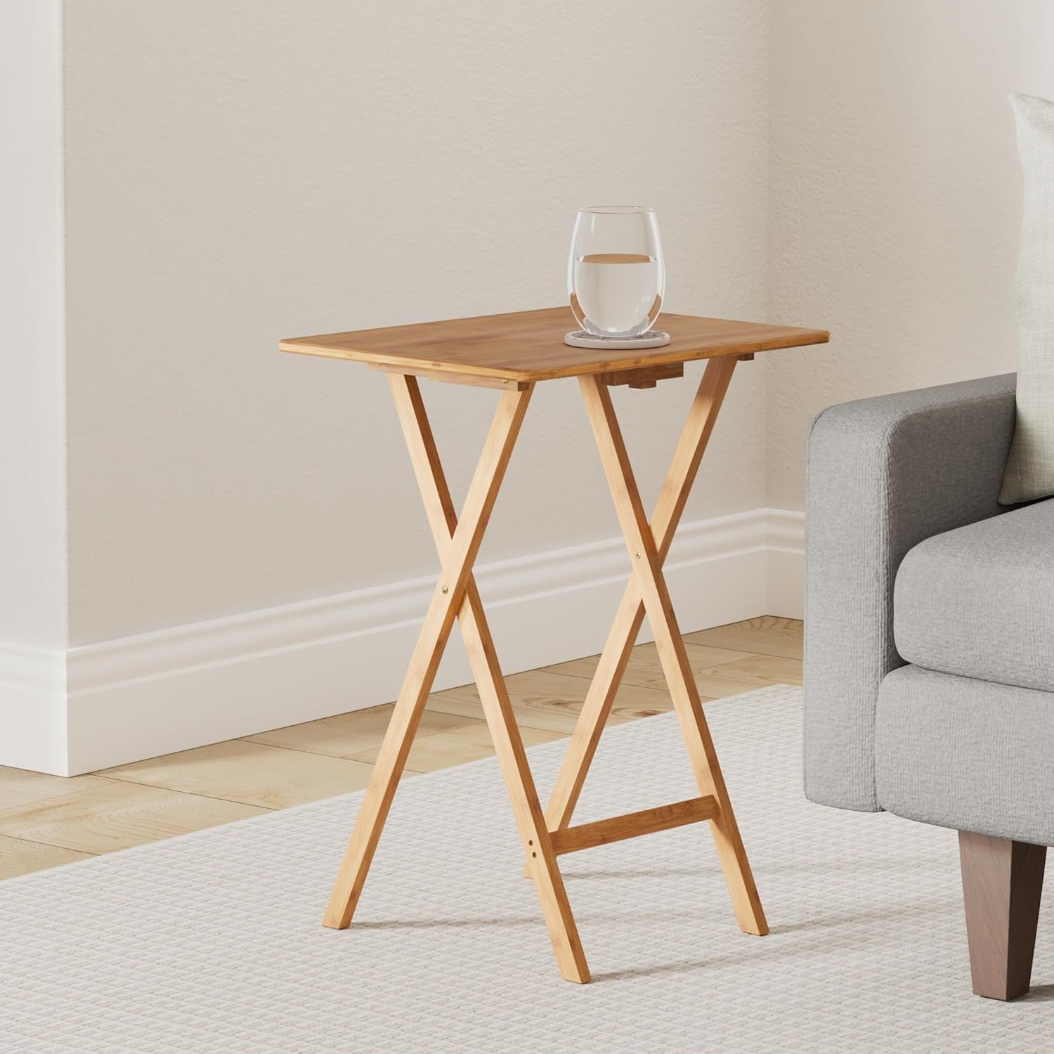 Mesa auxiliar plegable de bambú marrón de 49x37x65 cm