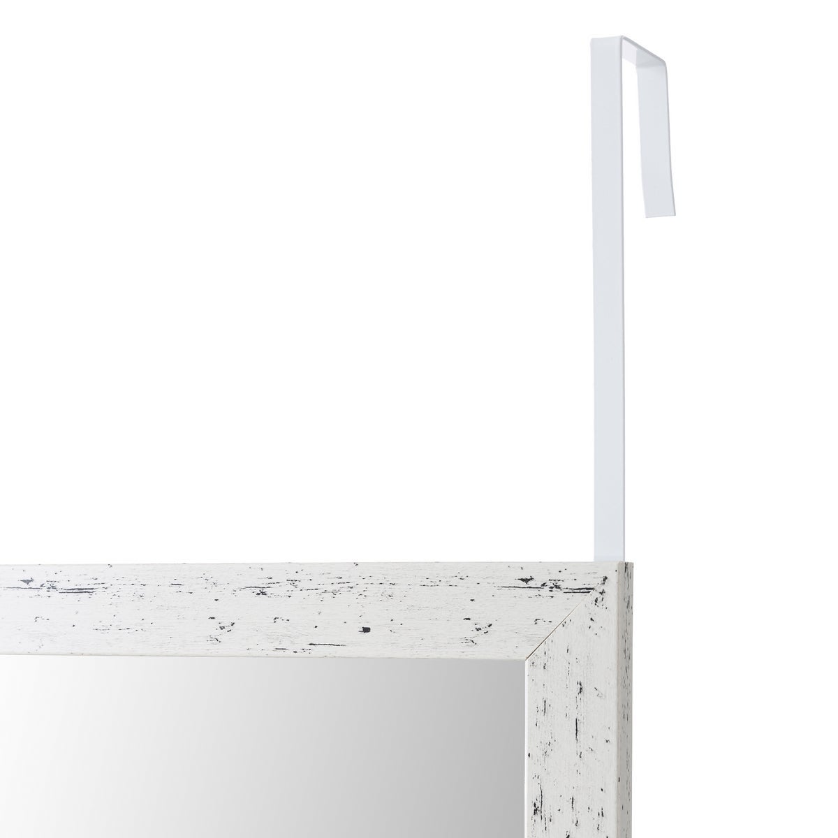 Espejo blanco decapé para puerta de 35x125 cm