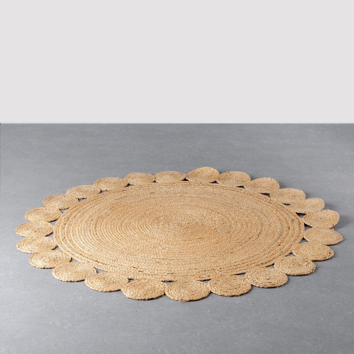 Alfombra redonda de yute natural trenzado con círculos de 120 cm