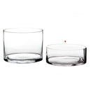 Jarrón cilíndrico transparente.