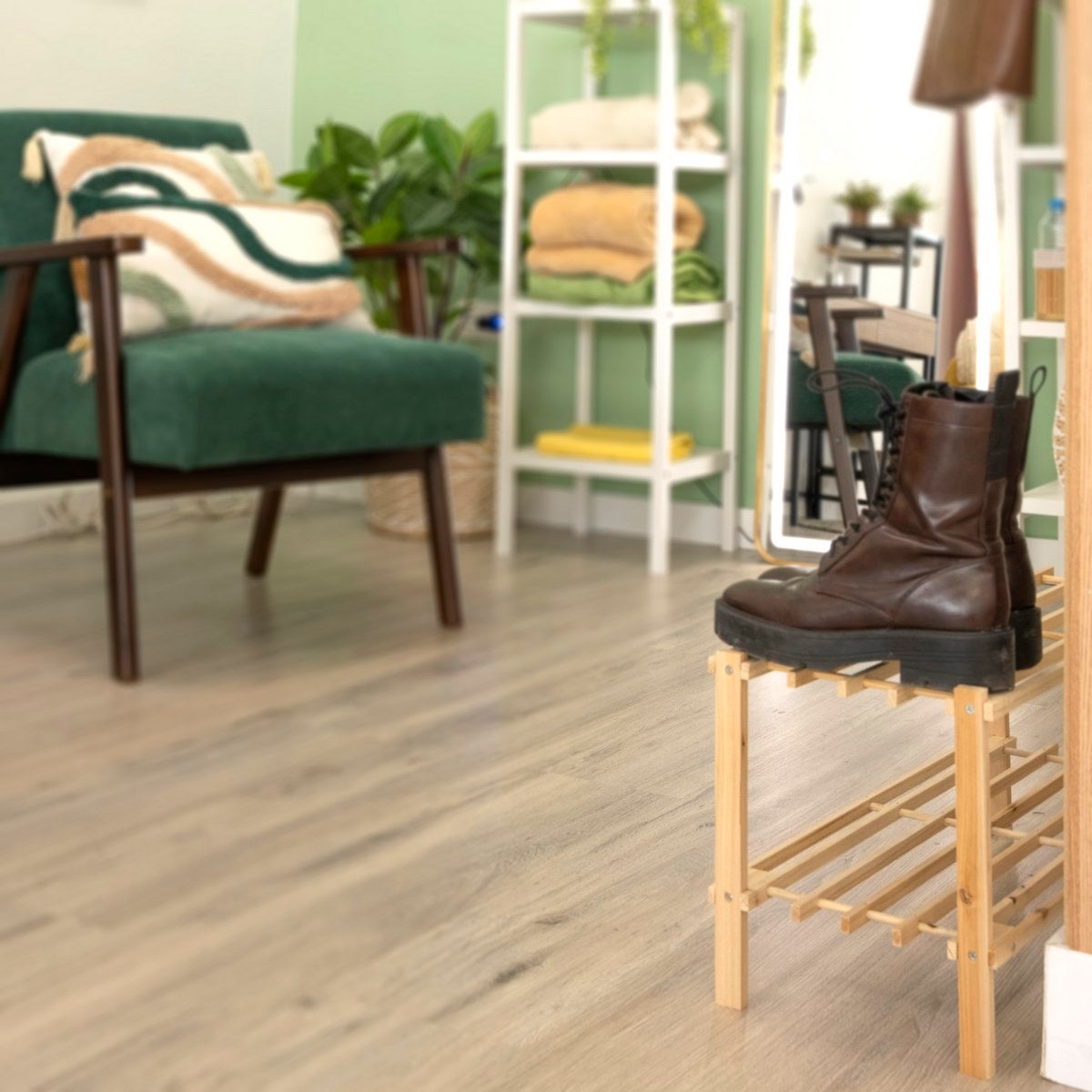 Zapatero de madera de abeto natural claro con 2 estantes