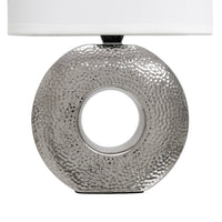 Lámpara de mesa plateada