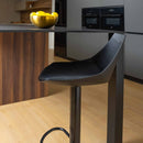 Taburete giratorio con respaldo negro de 104 cm