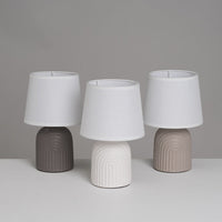 Lámpara mesita de noche arcos de cerámica blanca con pantalla