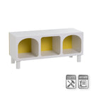 Estantería de madera blanco y amarillo
