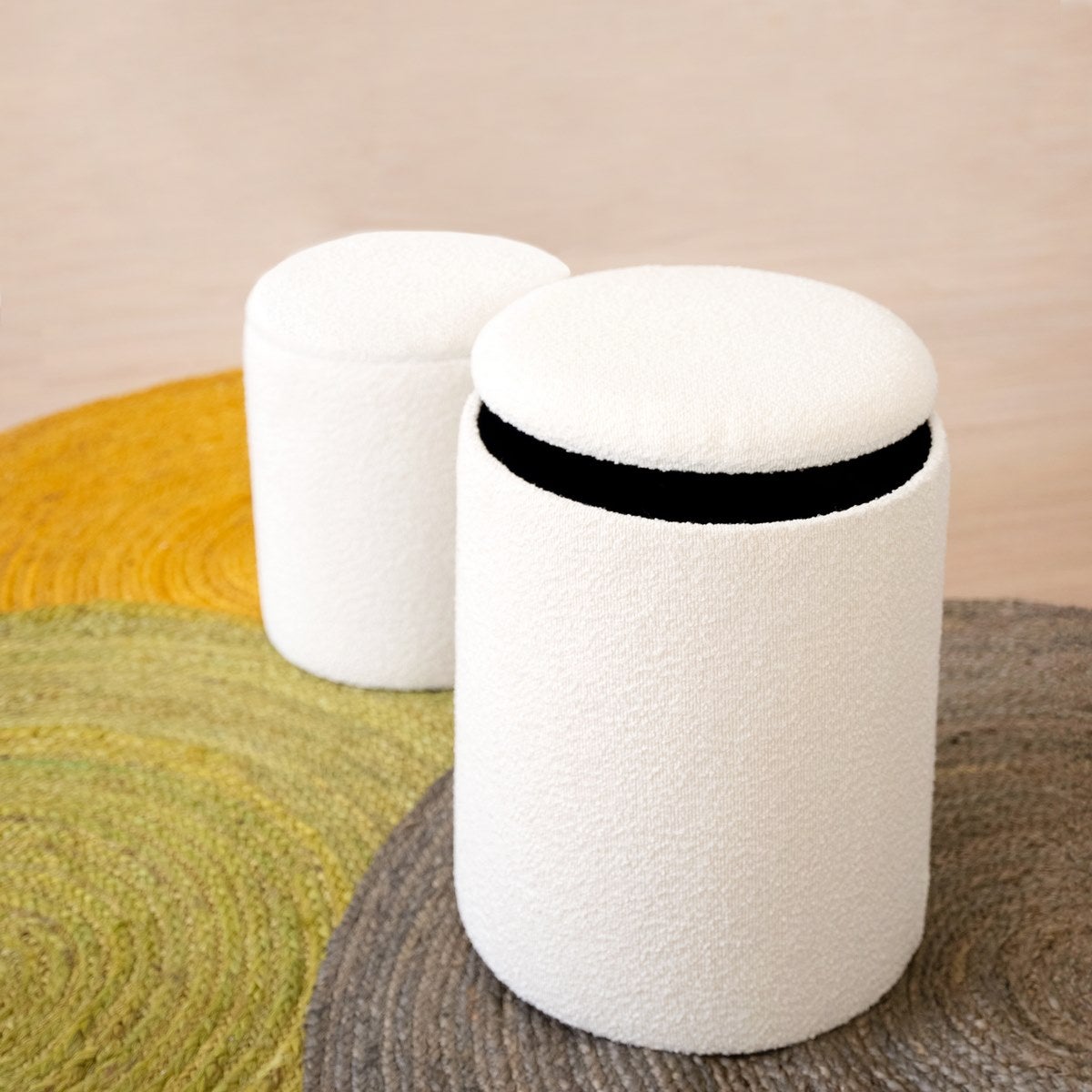 Set de 2 puffs blancos con almacenaje