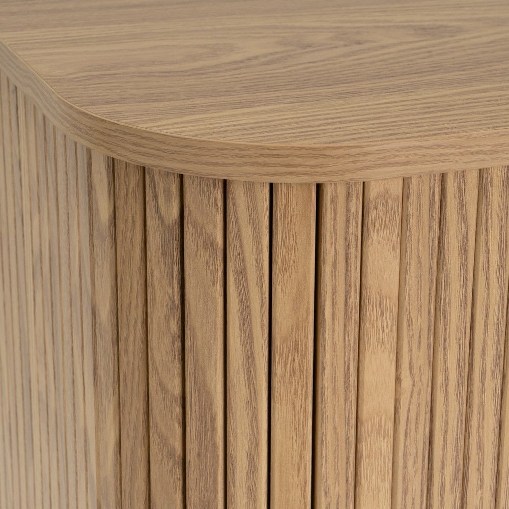 Aparador marrón de madera con 2 puertas