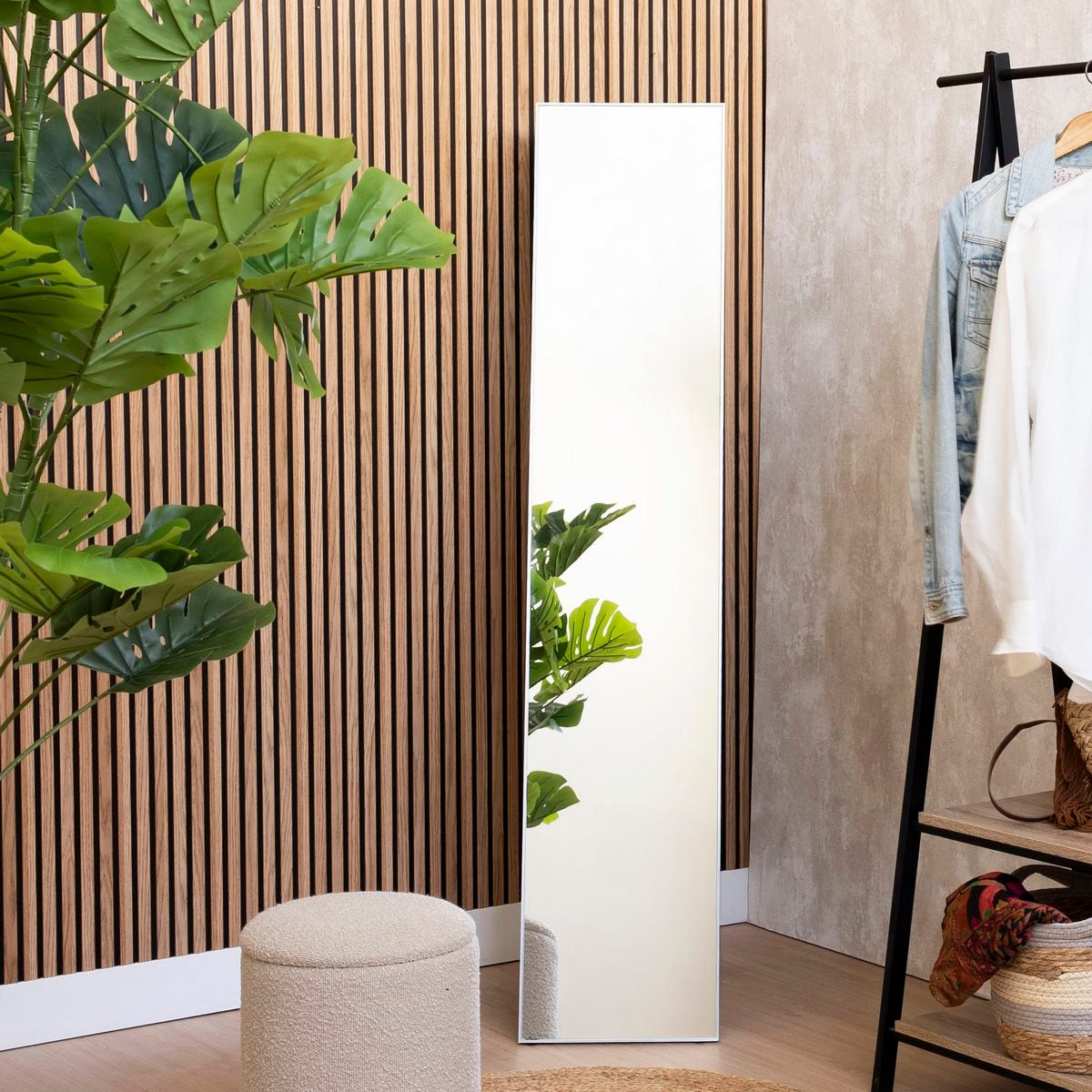 Espejo de pie plateado de 151 cm