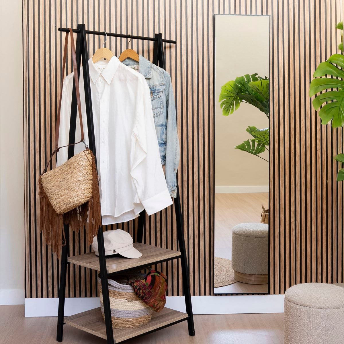 Espejo de pie negro de 151 cm