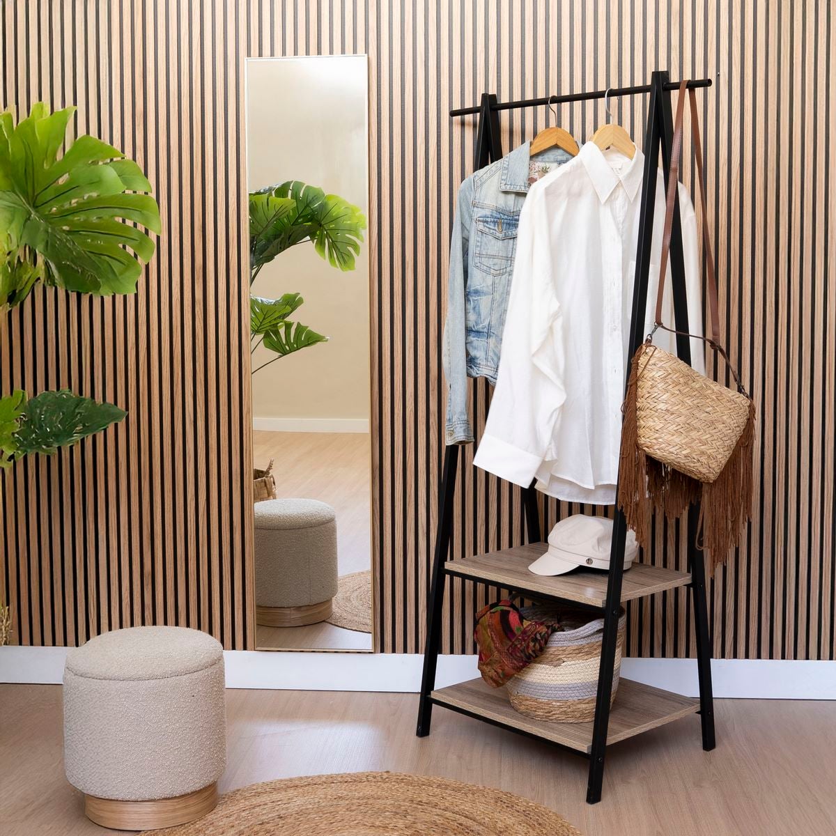 Espejo de pie dorado de 151 cm