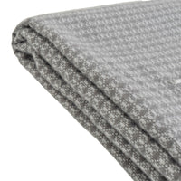 Manta gris de 130x160 cm con flecos