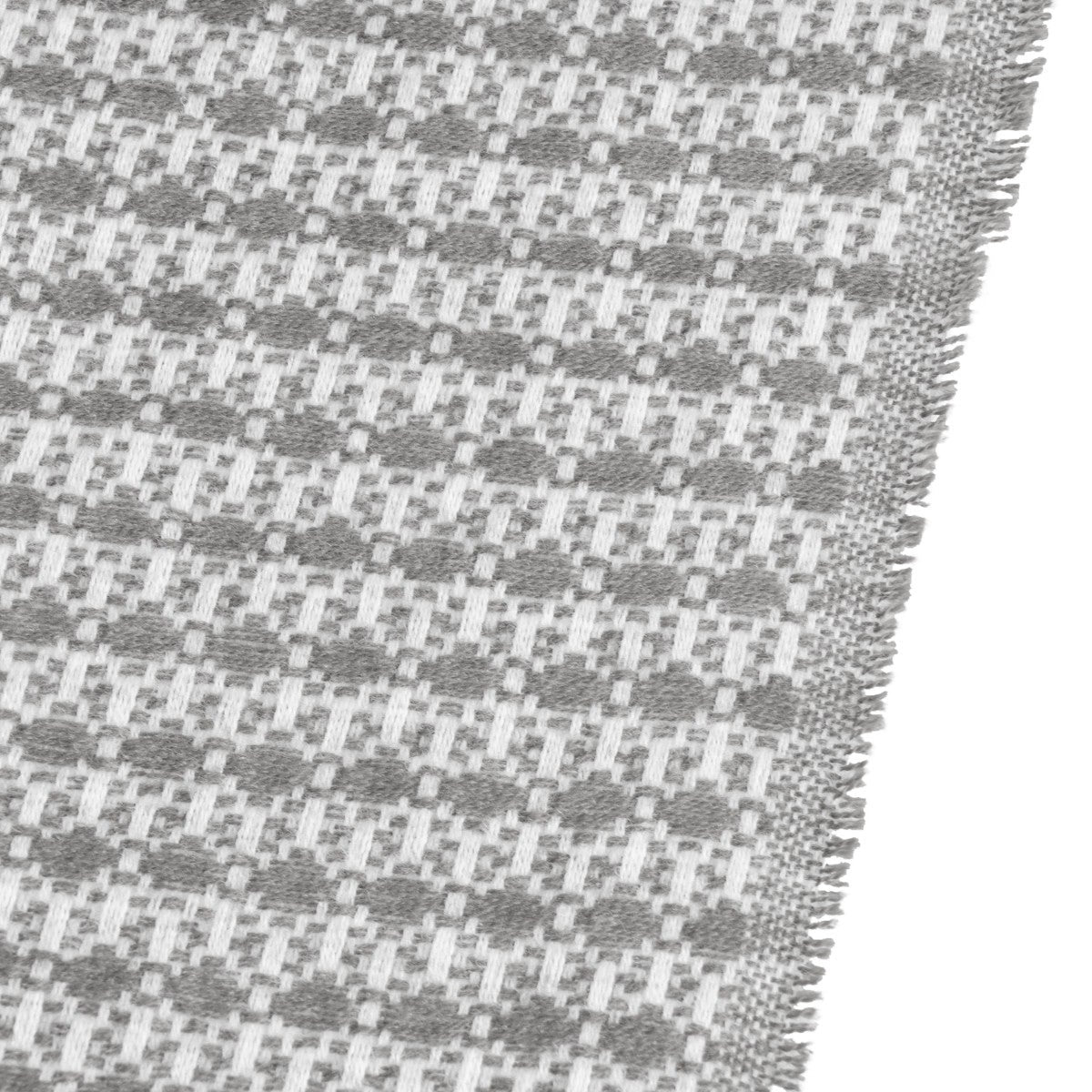 Manta gris de 130x160 cm con flecos