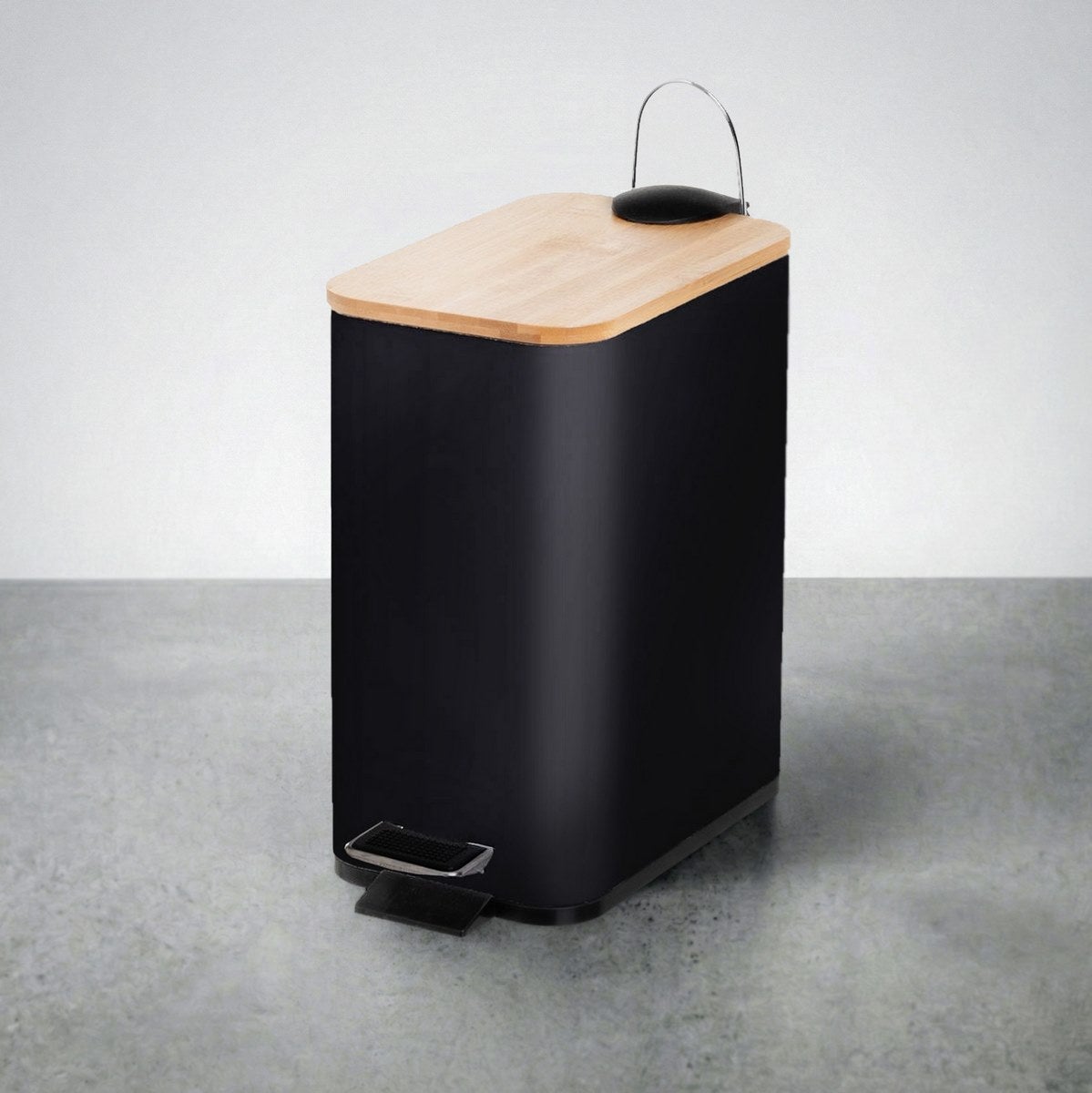 Papelera de pedal rectangular negra de 5 litros con tapa de bambú
