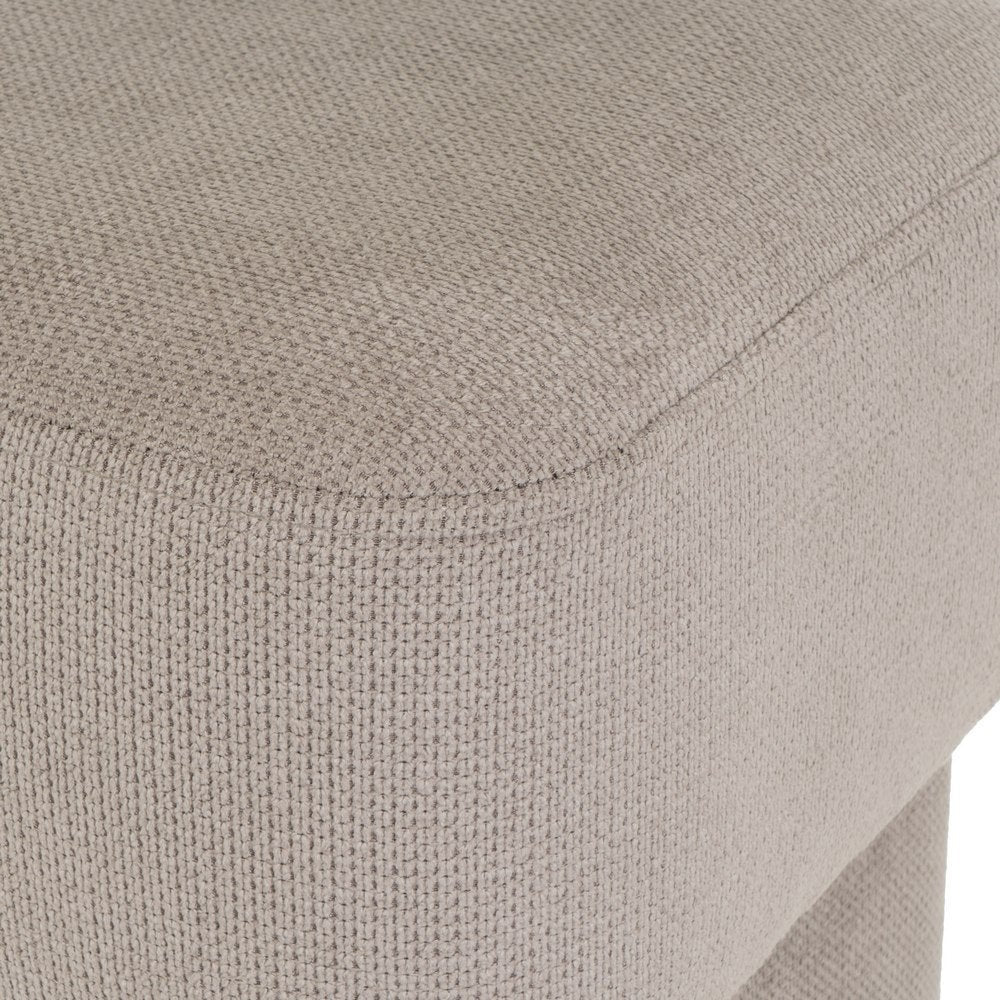 Puff cuadrado tapizado en tela beige