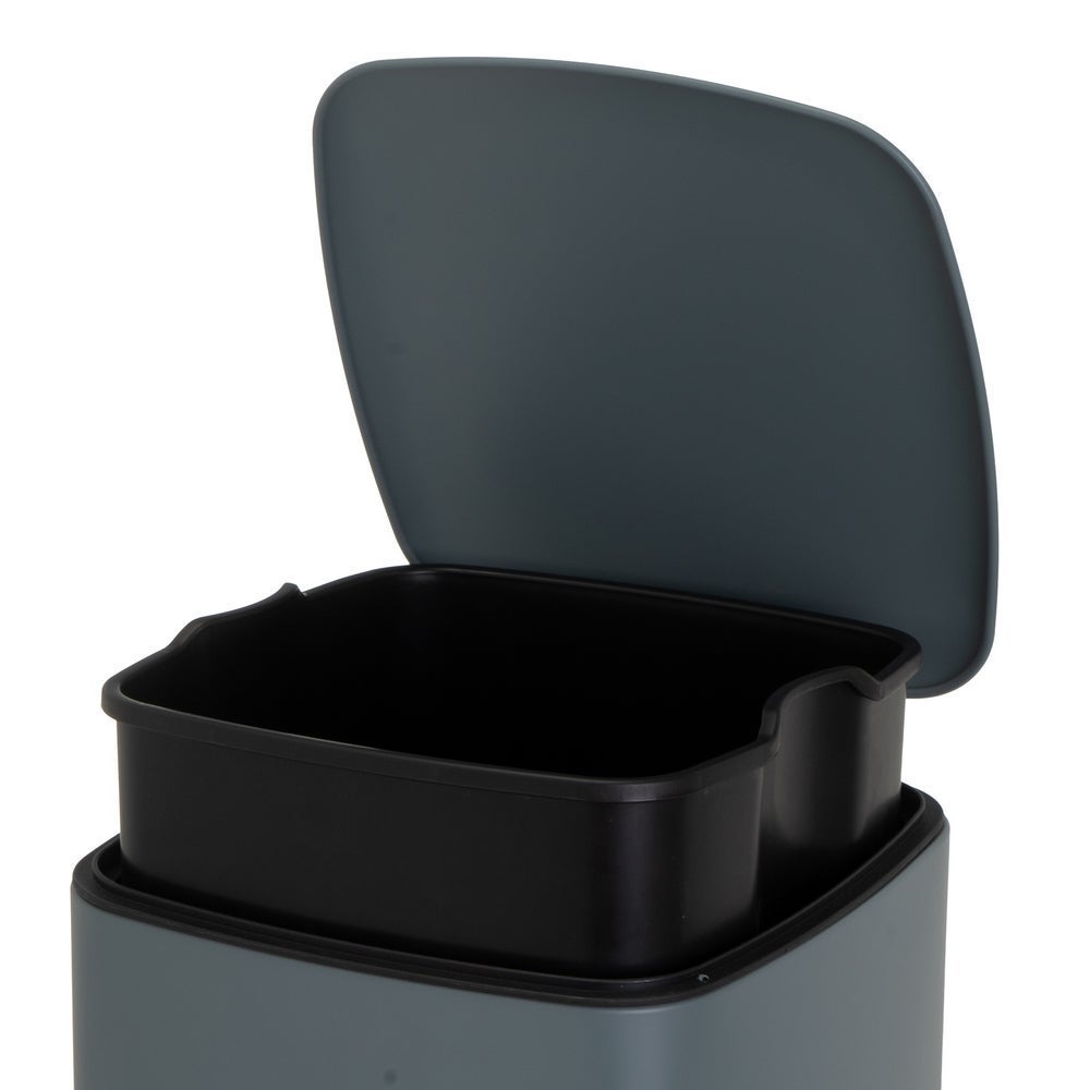 Papelera cuadrada de pedal gris de 20 litros