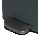 Papelera cuadrada de pedal gris de 20 litros