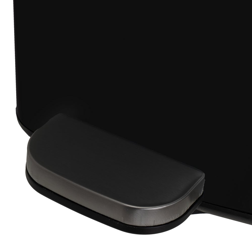 Papelera cuadrada de pedal negra de 20 litros