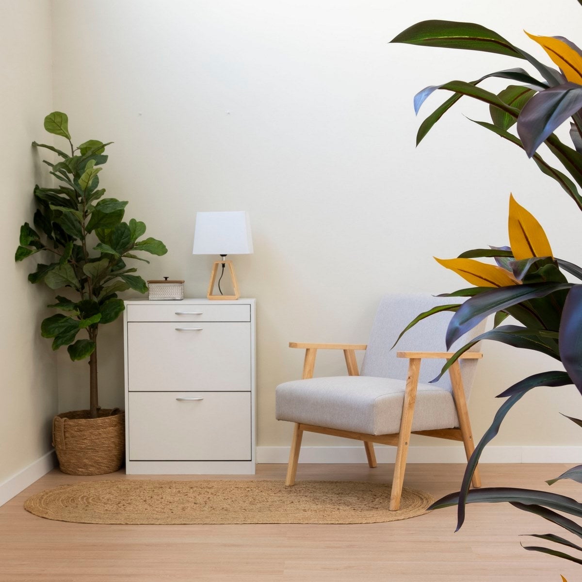 Zapatero de madera blanco